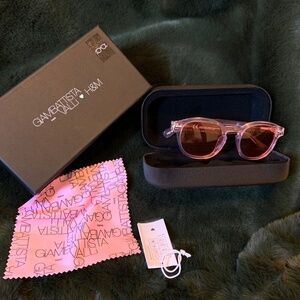 ISO Pink Giambattista Valli x H&M Sunglasses Not FOR SALE